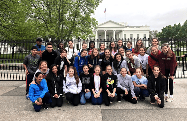 Students with GO Educational Tours in front of the White House. 