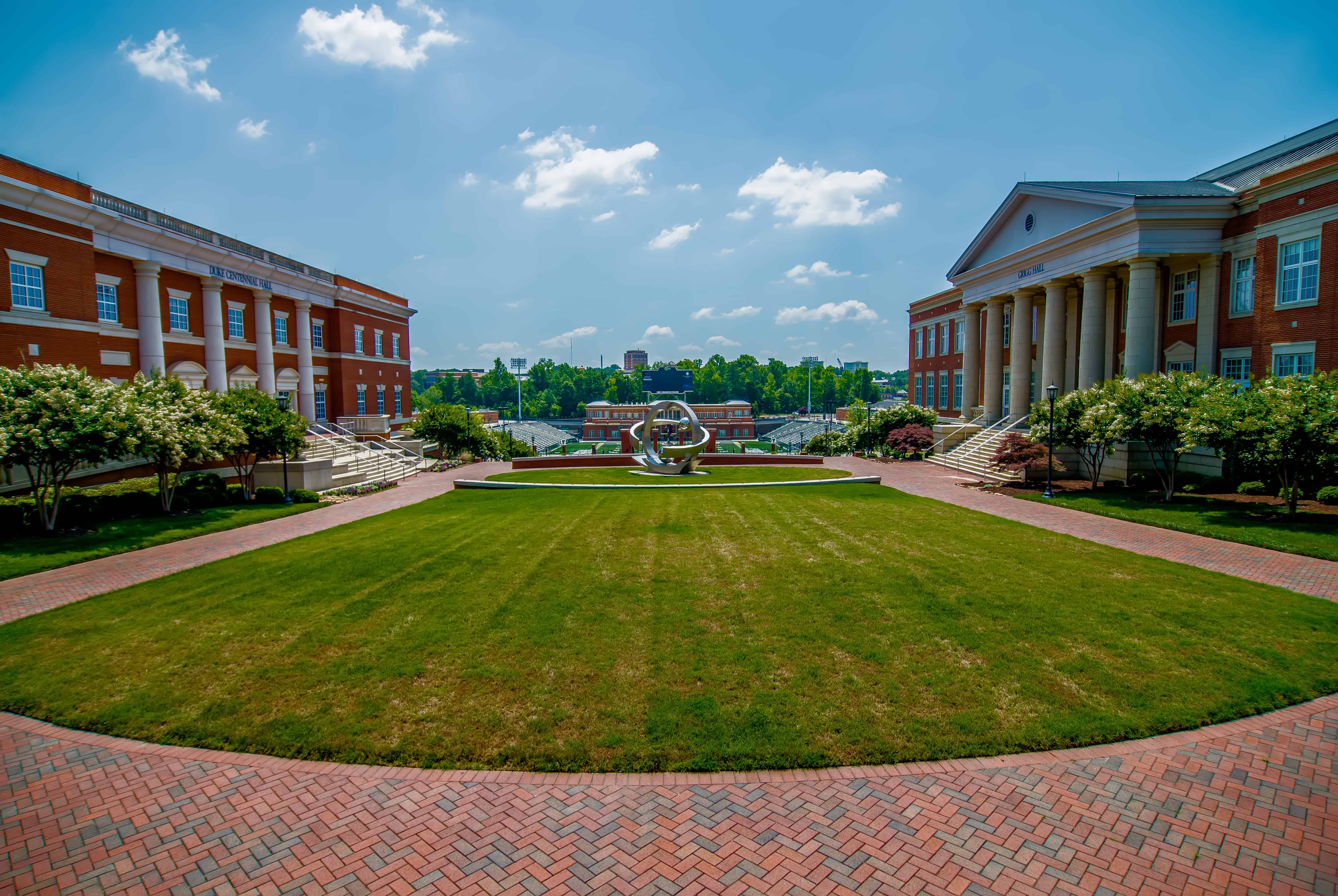 modern college campus buildings