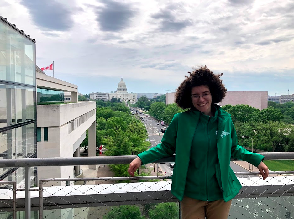 Sarah with the United States Capitol building with GO Educational Tours. 